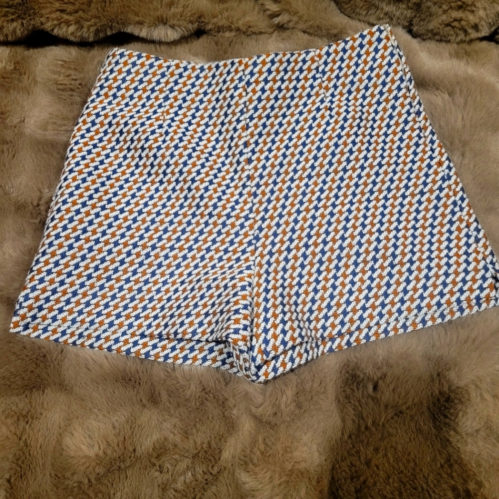 Short Zara